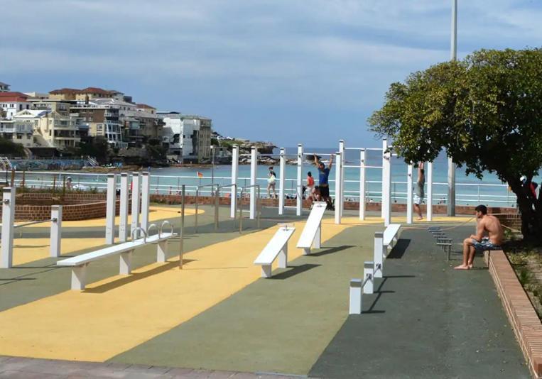 Best Location At Bondi Beach, On The Beach! Daire Sidney Dış mekan fotoğraf